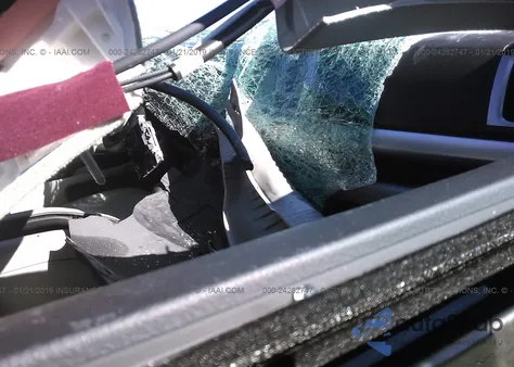 2017 Toyota Highlander Xle z USA, uszkodzony, nr VIN 5TDKZRFH0HS217766